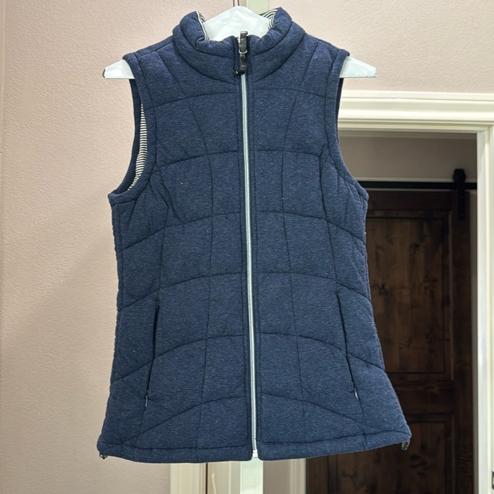 Reversible cloth vest, size small